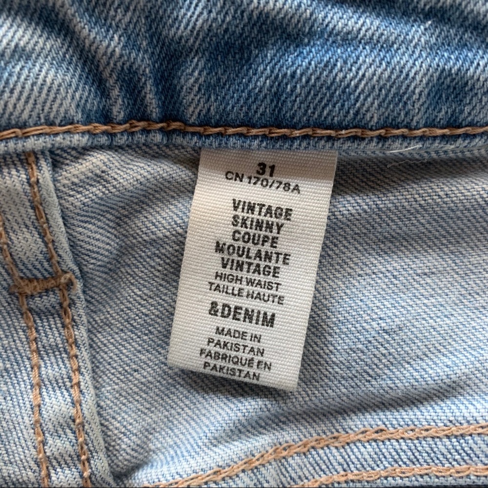 CLEARANCE 💫 &Denim Highwaisted Distressed Jeans - Picture 7 of 8